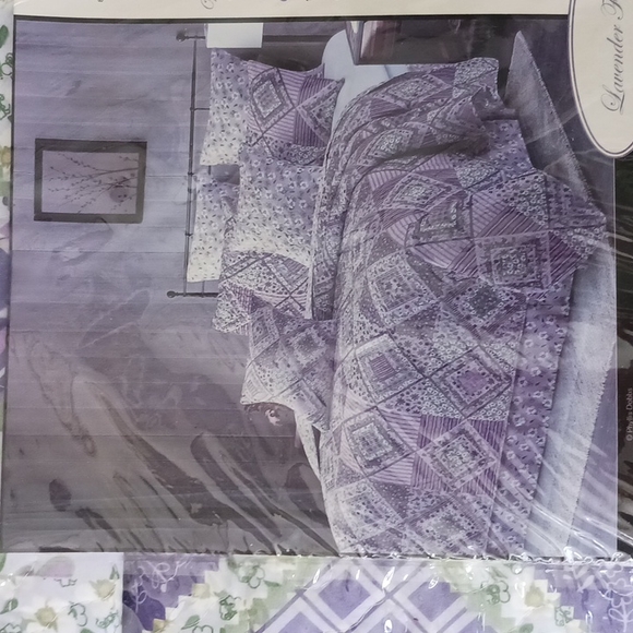 Virah Bella Quilt Collection. 3 pc Full / Queen Size Quilt Set. NWOT. - Picture 3 of 5
